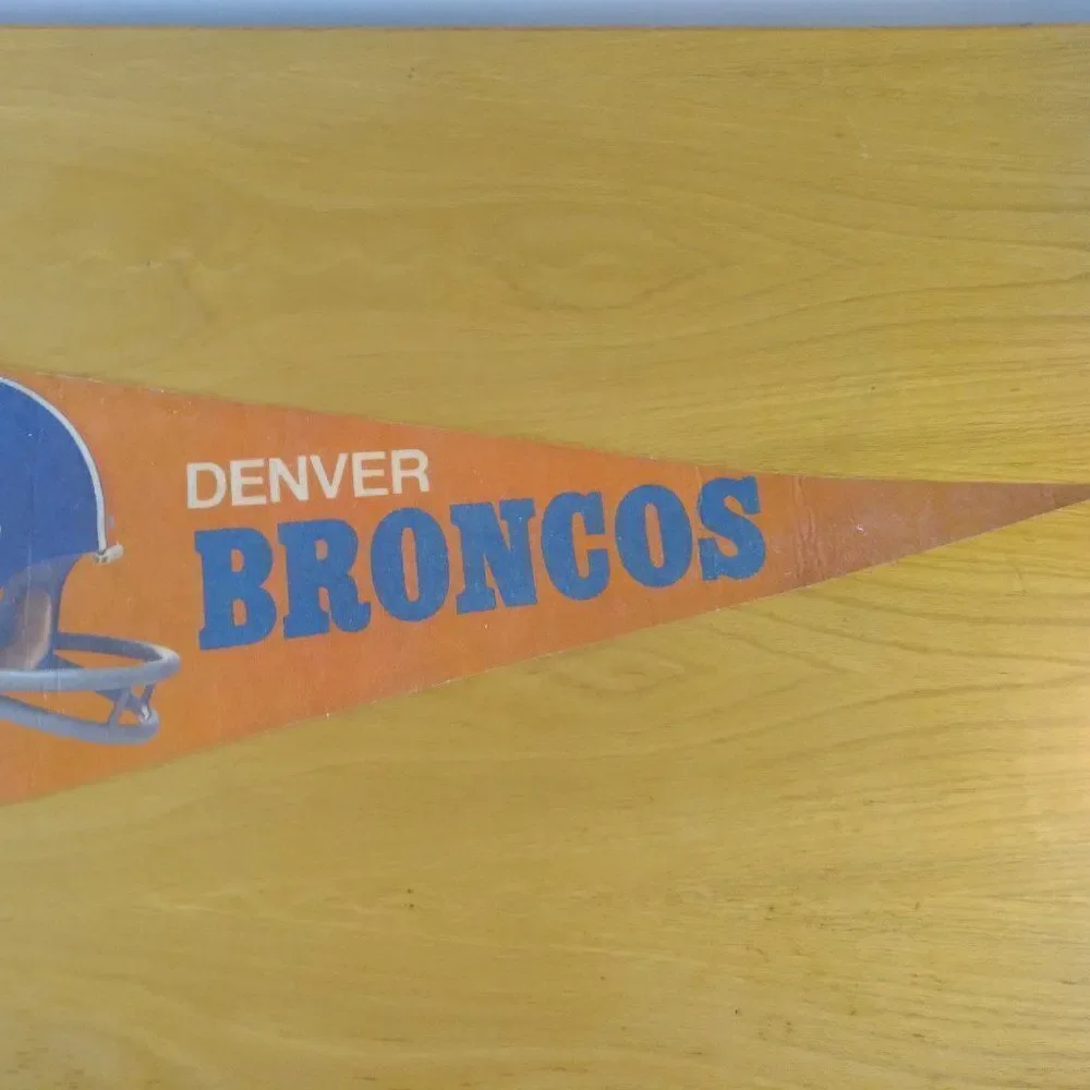 Vintage NFL Denver Broncos Felt Pennant Flag 29